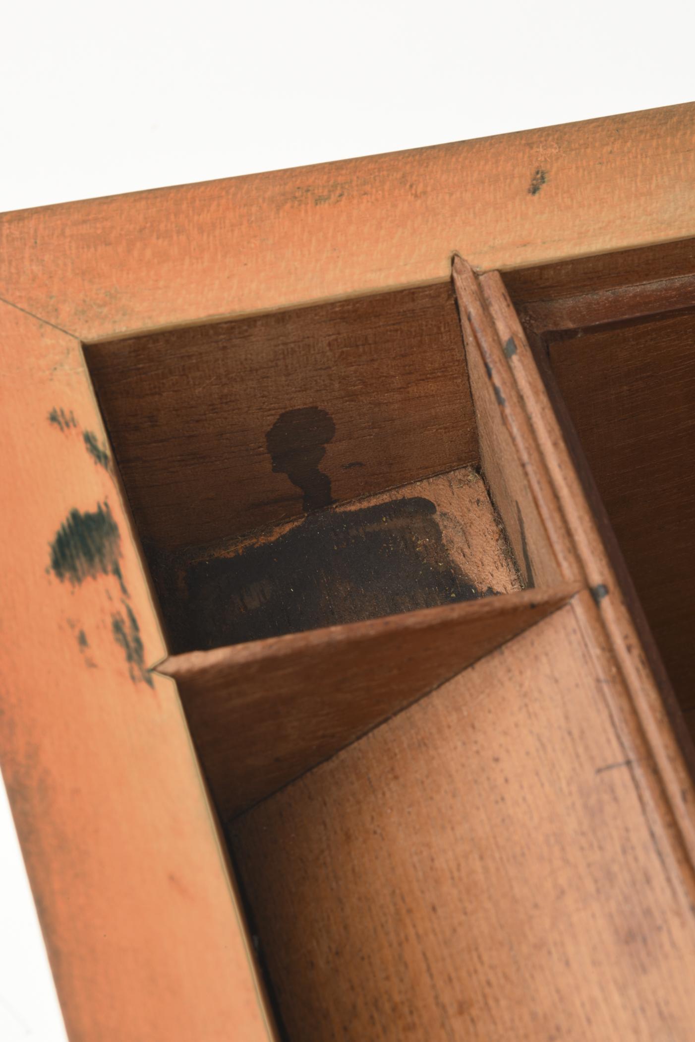 1997.0018 A Desk, detail 5