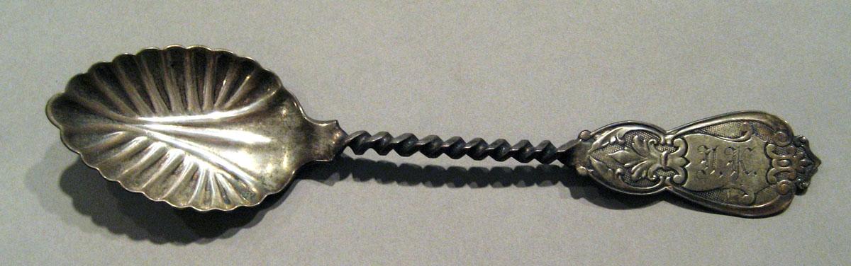 1997.0028.008 Silver Spoon upper surface