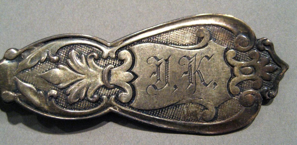 1997.0028.008 Silver Spoon engraving upper surface