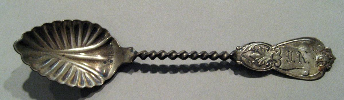 1997.0028.010 Silver Spoon upper surface