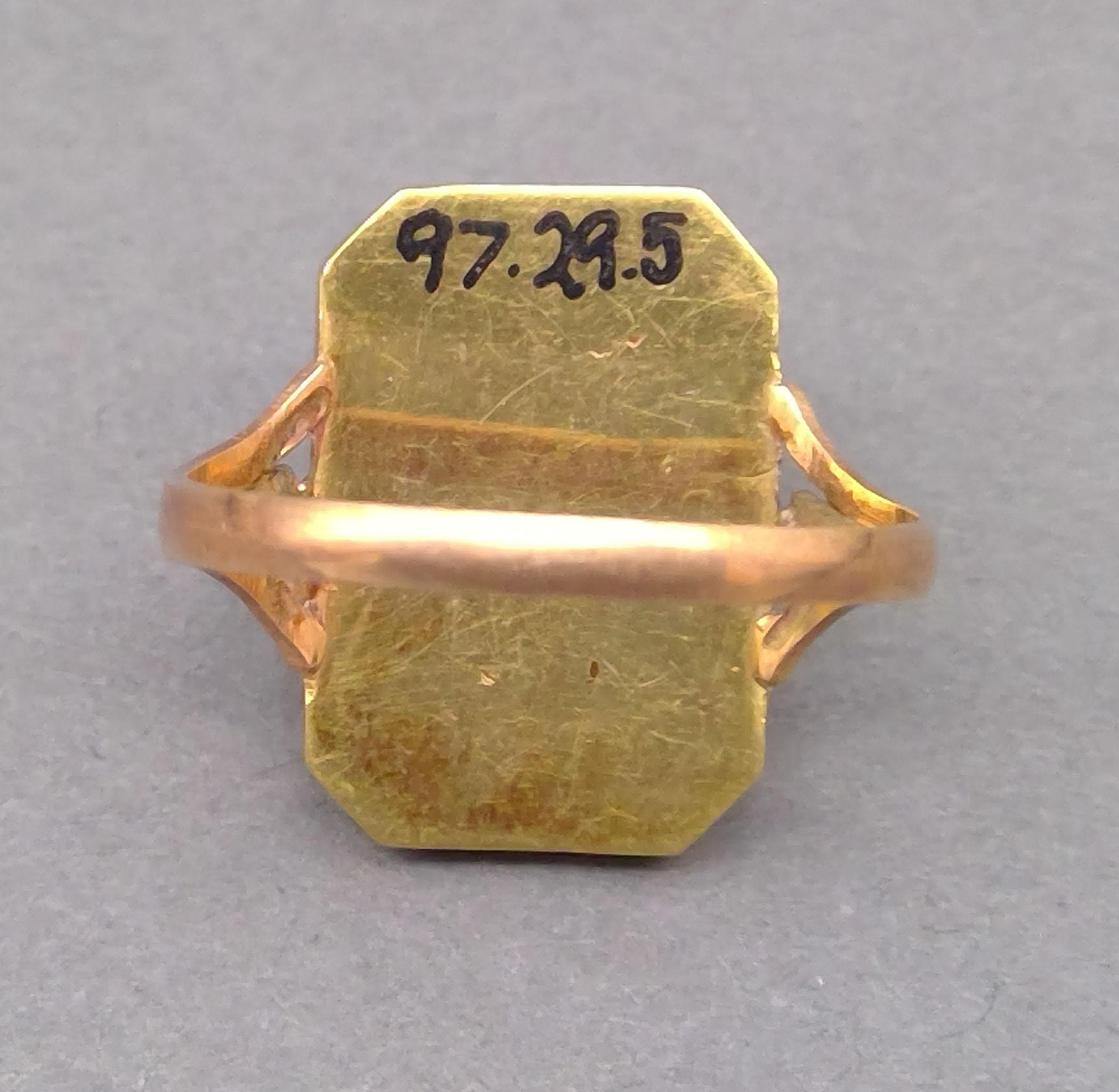 1997.0029.005 Ring (finger), Mourning ring, view 4