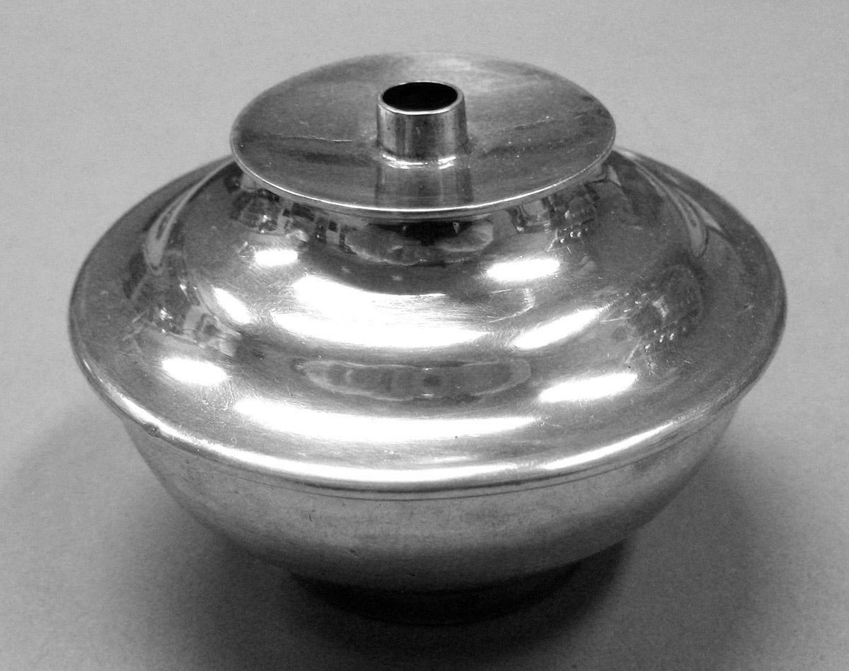 1997.0039 Silver Urn warming lamp