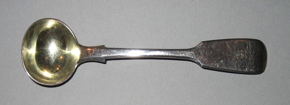 1998.0004.001.001 Silver Salt Spoon upper surface