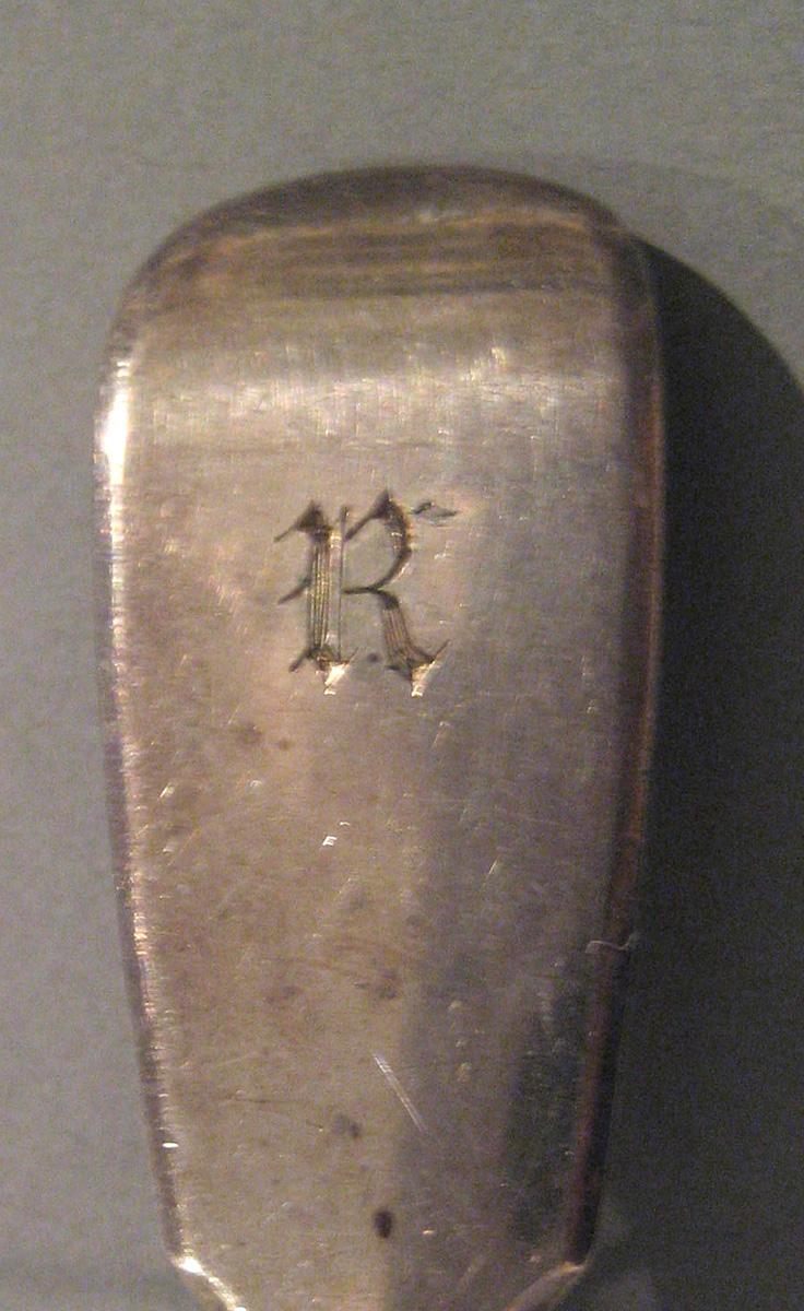 1998.0004.001.001 Silver Salt Spoon engraving