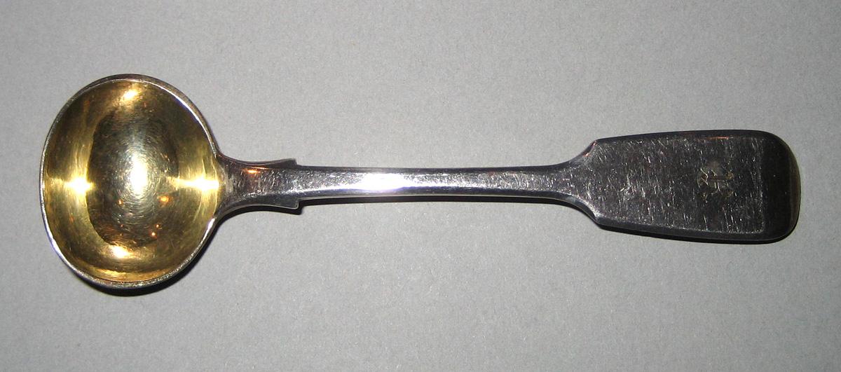 1998.0004.001.002 Silver Salt Spoon upper surface