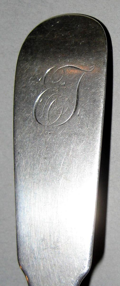 1998.0004.004.003 Silver Spoon engraving
