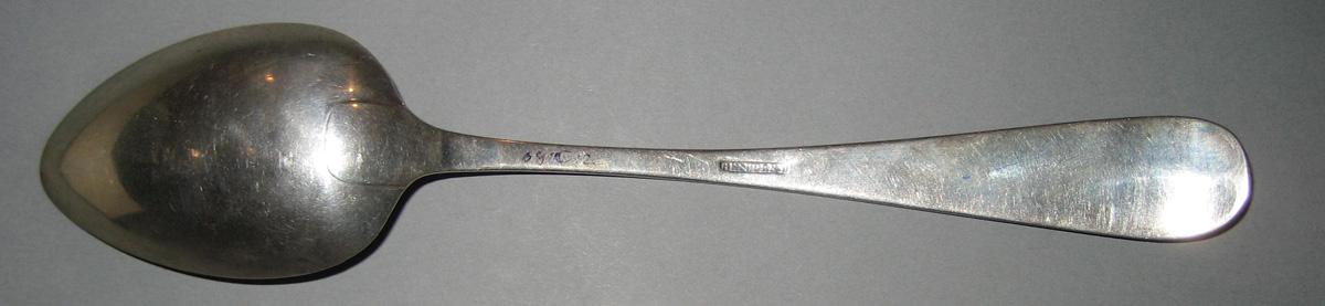 1998.0004.011.002 Silver Spoon underside