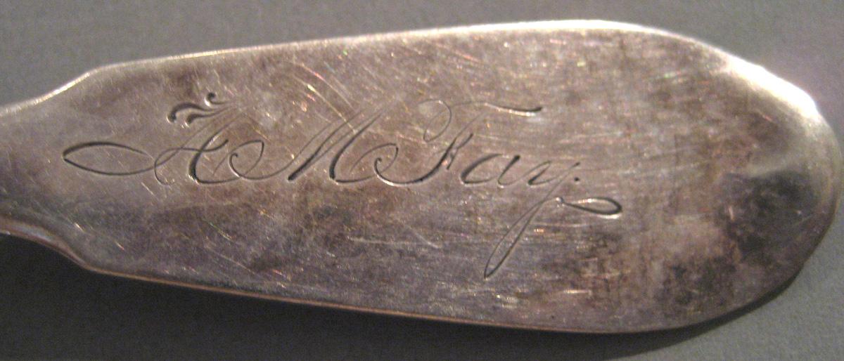 1998.0004.020 Silver Fork engraving