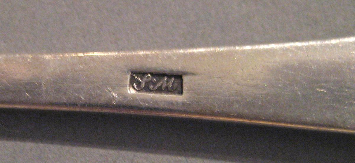 1998.0004.024 Silver Spoon marks