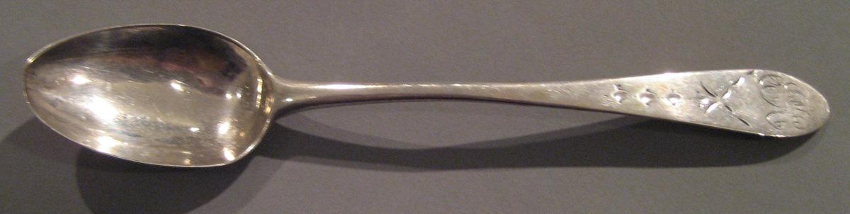 1998.0004.025.002 Silver Spoon upper surface