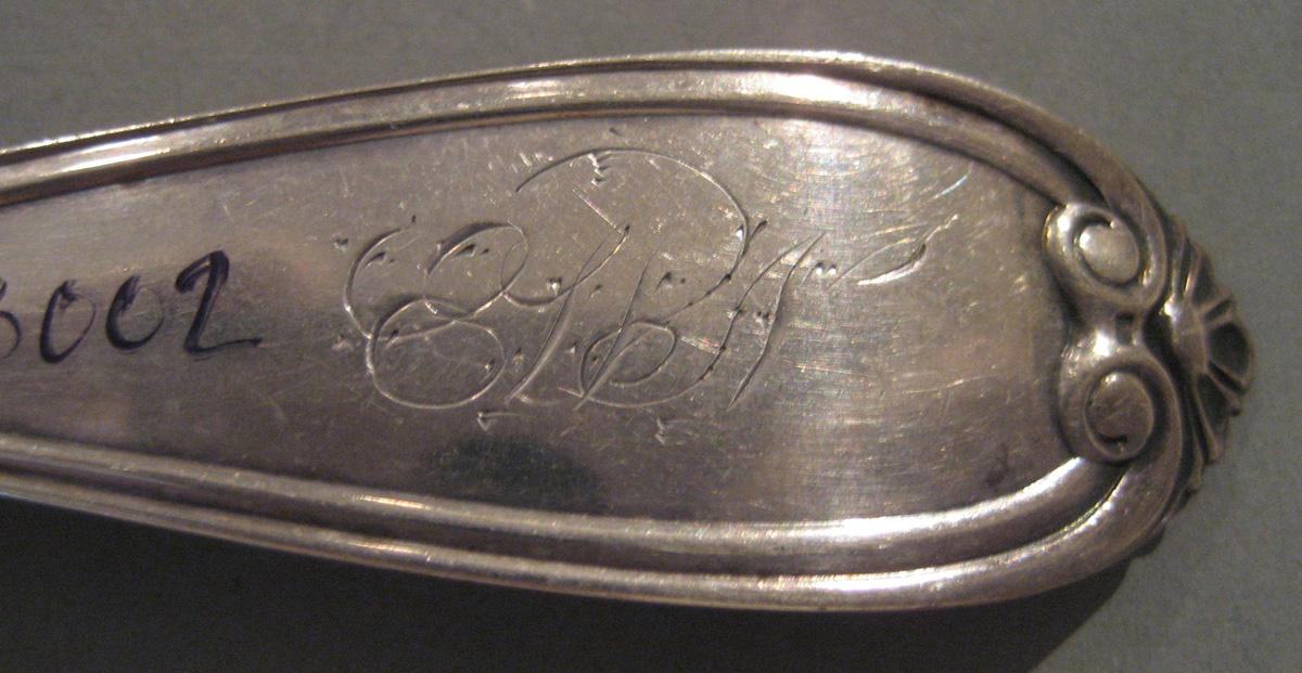 1998.0004.026.001 Silver Fork engraving