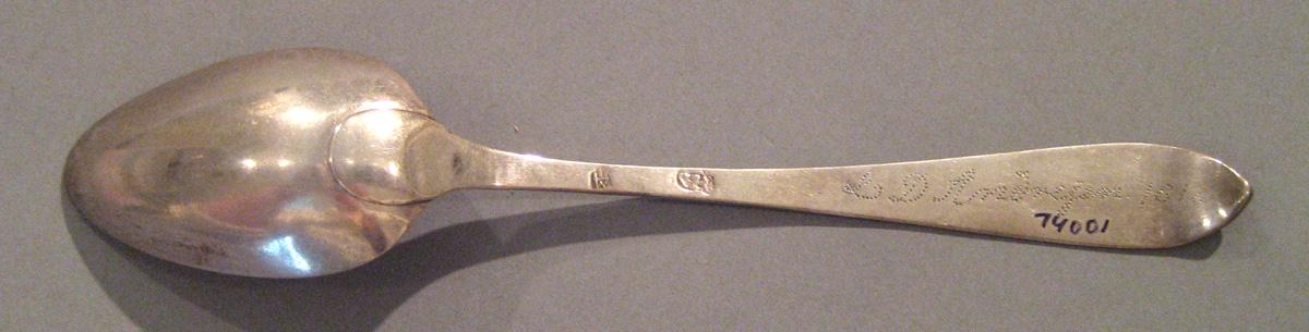 1998.0004.030.002 Silver Spoon underside