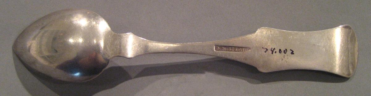 1998.0004.031.003 Silver Spoon underside