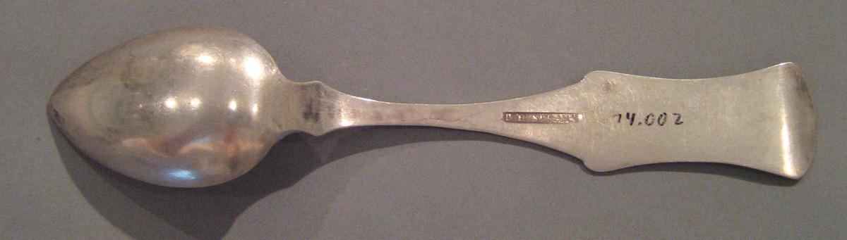 1998.0004.031.004 Silver Spoon underside