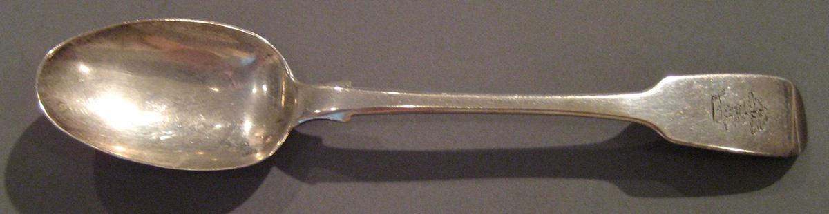 1998.0004.032 Silver Spoon upper surface