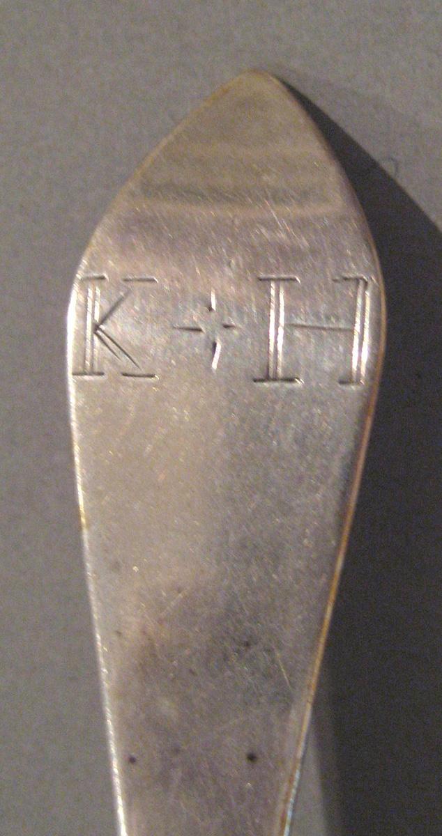 1998.0004.033 Silver Spoon engraving