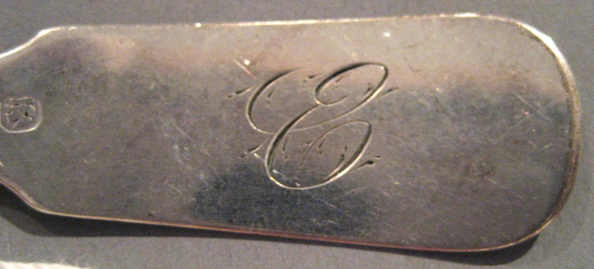 1998.0004.034 Silver Spoon engraving underside