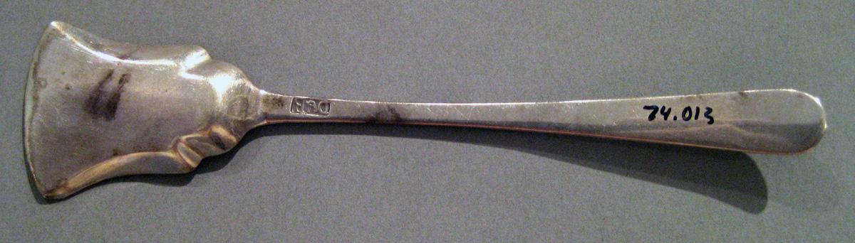 1998.0004.041 Silver Spoon underside