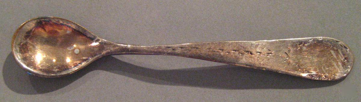 1998.0004.042 Silver Spoon upper surface