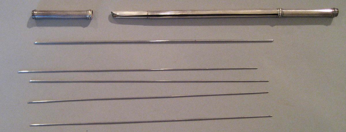 1998.0004.046.001-.006 Silver Needle Case with contents