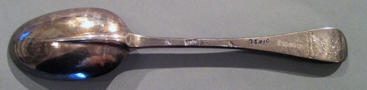 1998.0004.050.001 Silver Spoon underside