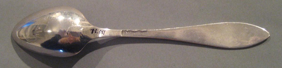 1998.0004.051 Silver Spoon underside