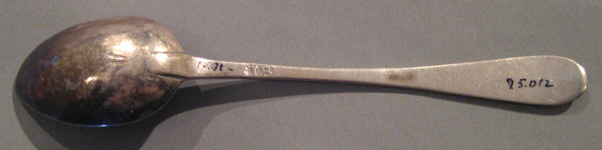 1998.0004.052 Silver Spoon underside