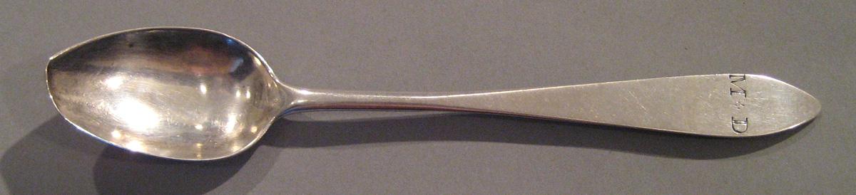 1998.0004.054.002 Silver Spoon upper surface