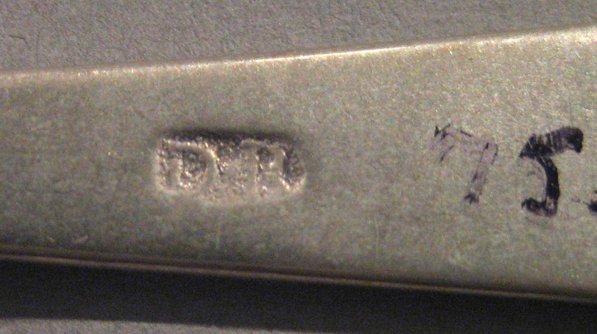 1998.0004.058 Silver Spoon marks