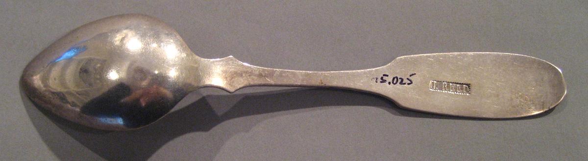 1998.0004.060 Silver Spoon underside