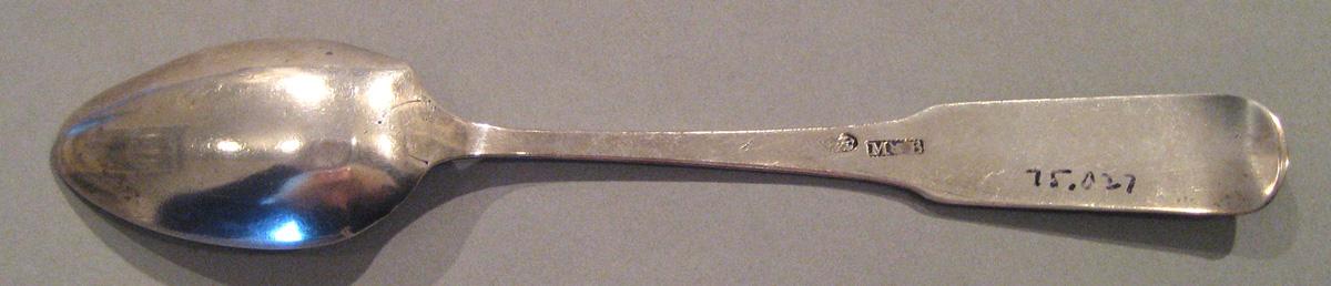 1998.0004.062 Silver Spoon underside