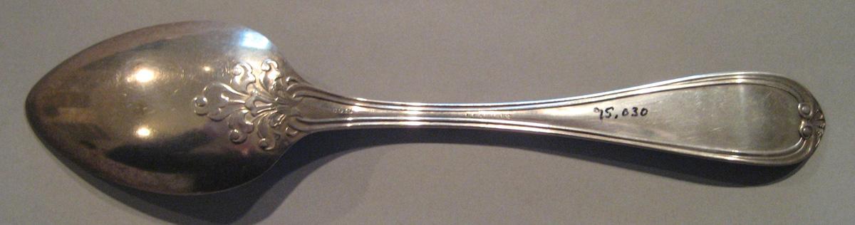 1998.0004.065 Silver Spoon underside