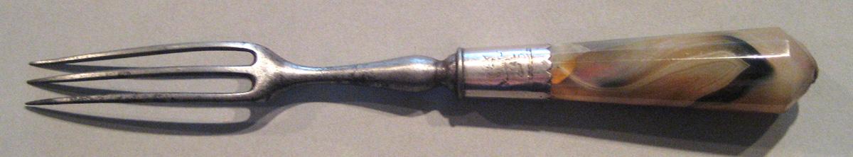 1998.0004.072 Silver Fork underside