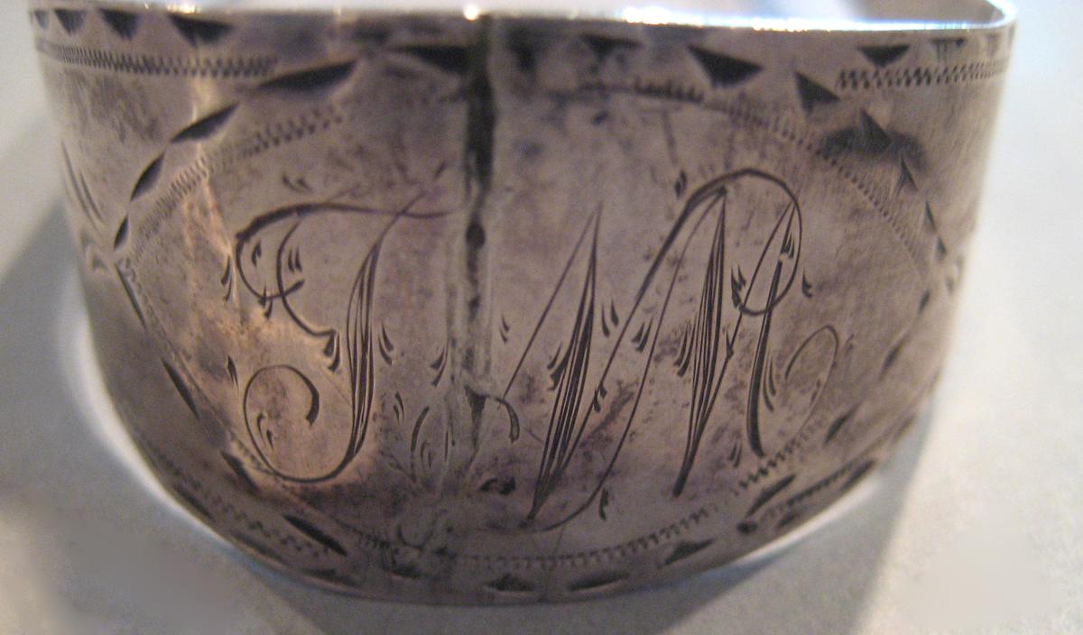 1998.0004.074 Silver Tongs engraving