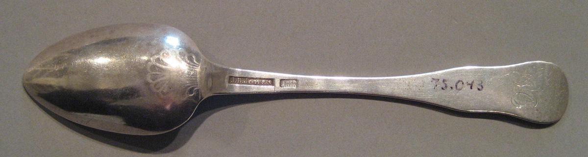1998.0004.075 Silver Spoon underside