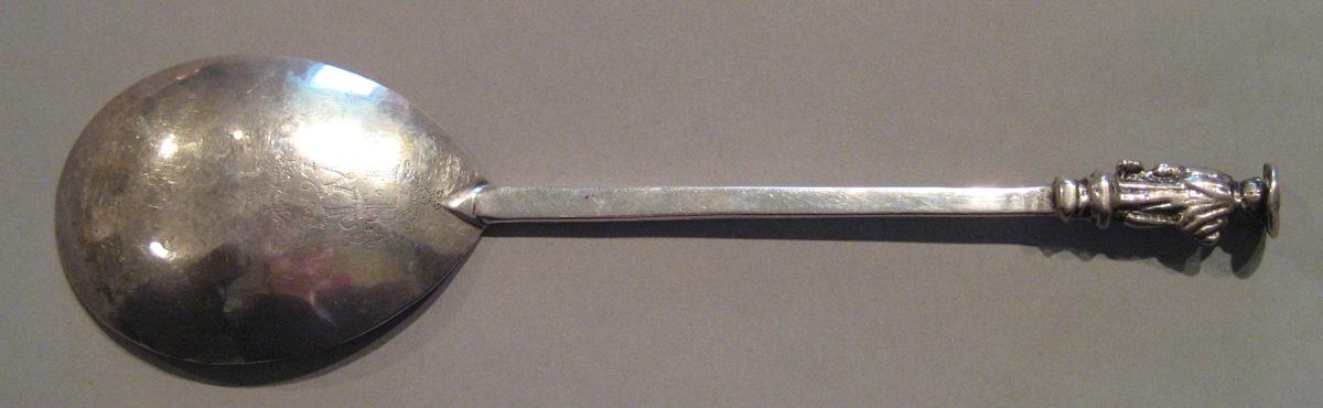 1998.0004.077 Silver Spoon underside