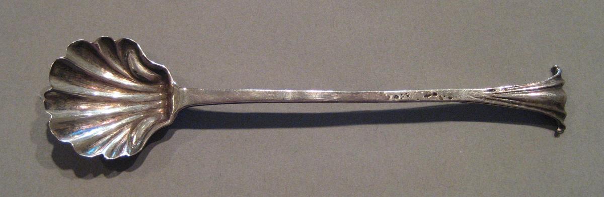 1998.0004.078 Silver Spoon upper surface