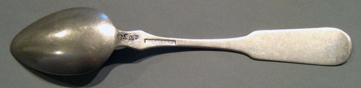 1998.0004.082 Silver Spoon underside
