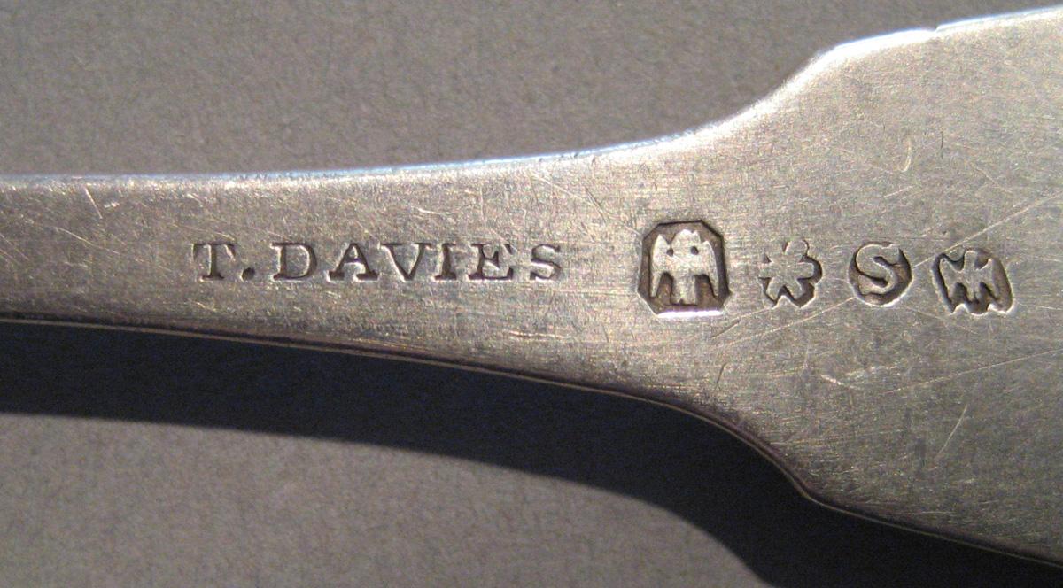 1998.0004.086.001 Silver Spoon marks