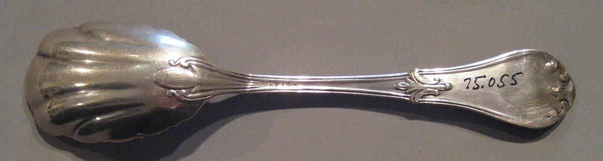 1998.0004.087 Silver Spoon underside