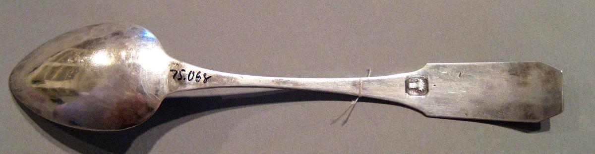 1998.0004.099.003 Silver Spoon underside