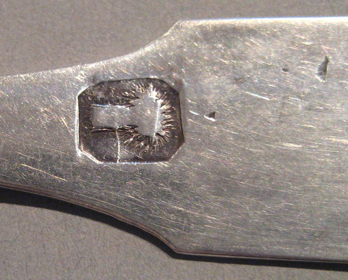 1998.0004.099.003 Silver Spoon marks