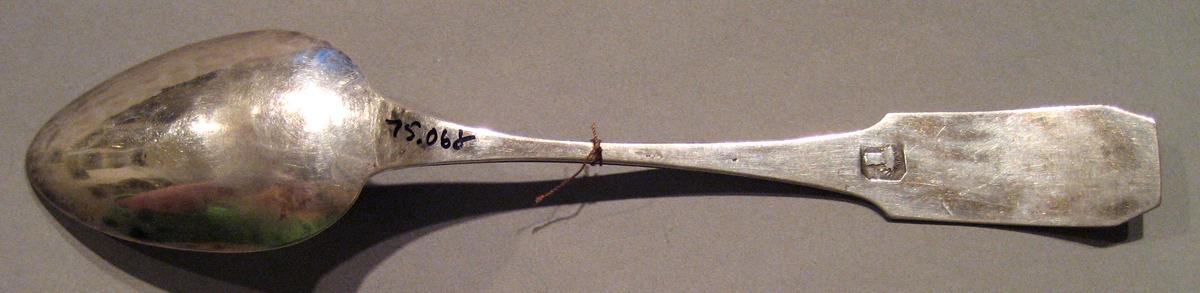 1998.0004.099.004 Silver Spoon underside