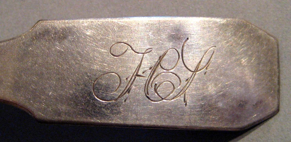 1998.0004.099.004 Silver Spoon engraving