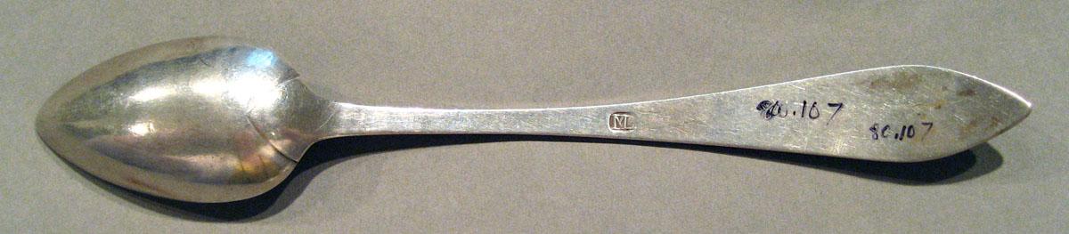 1998.0004.1000 Silver Spoon underside