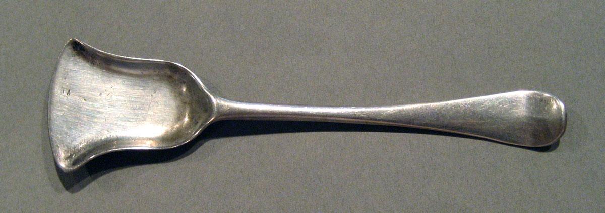 1998.0004.1006.001 Silver Spoon upper surface