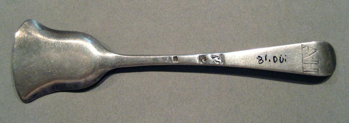 1998.0004.1006.002 Silver Spoon underside