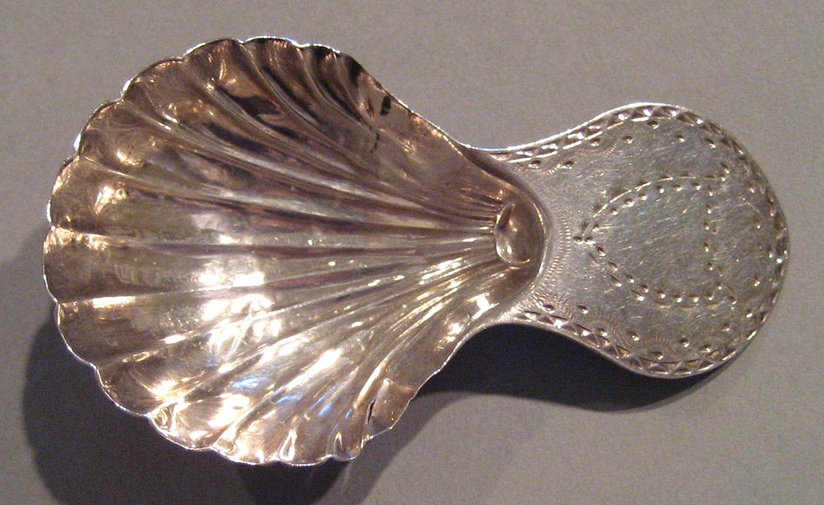 1998.0004.100 Silver Spoon upper surface