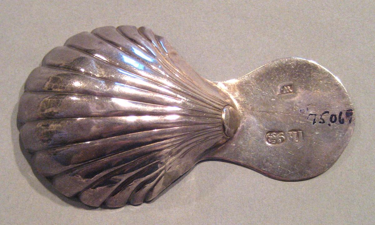 1998.0004.100 Silver Spoon underside