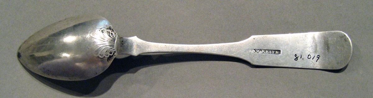 1998.0004.1024.003 Silver Spoon underside